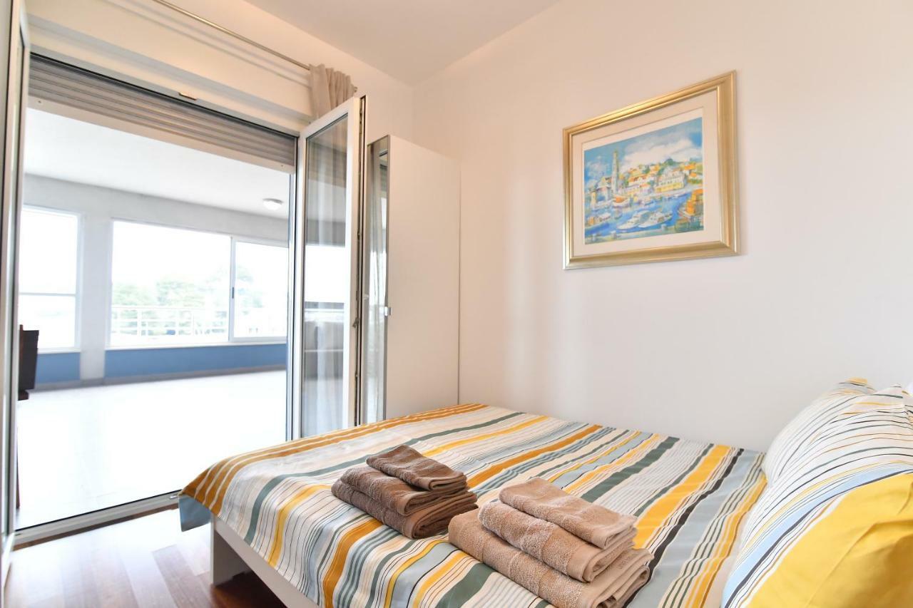 City Penthouse Vita Pula Exterior photo